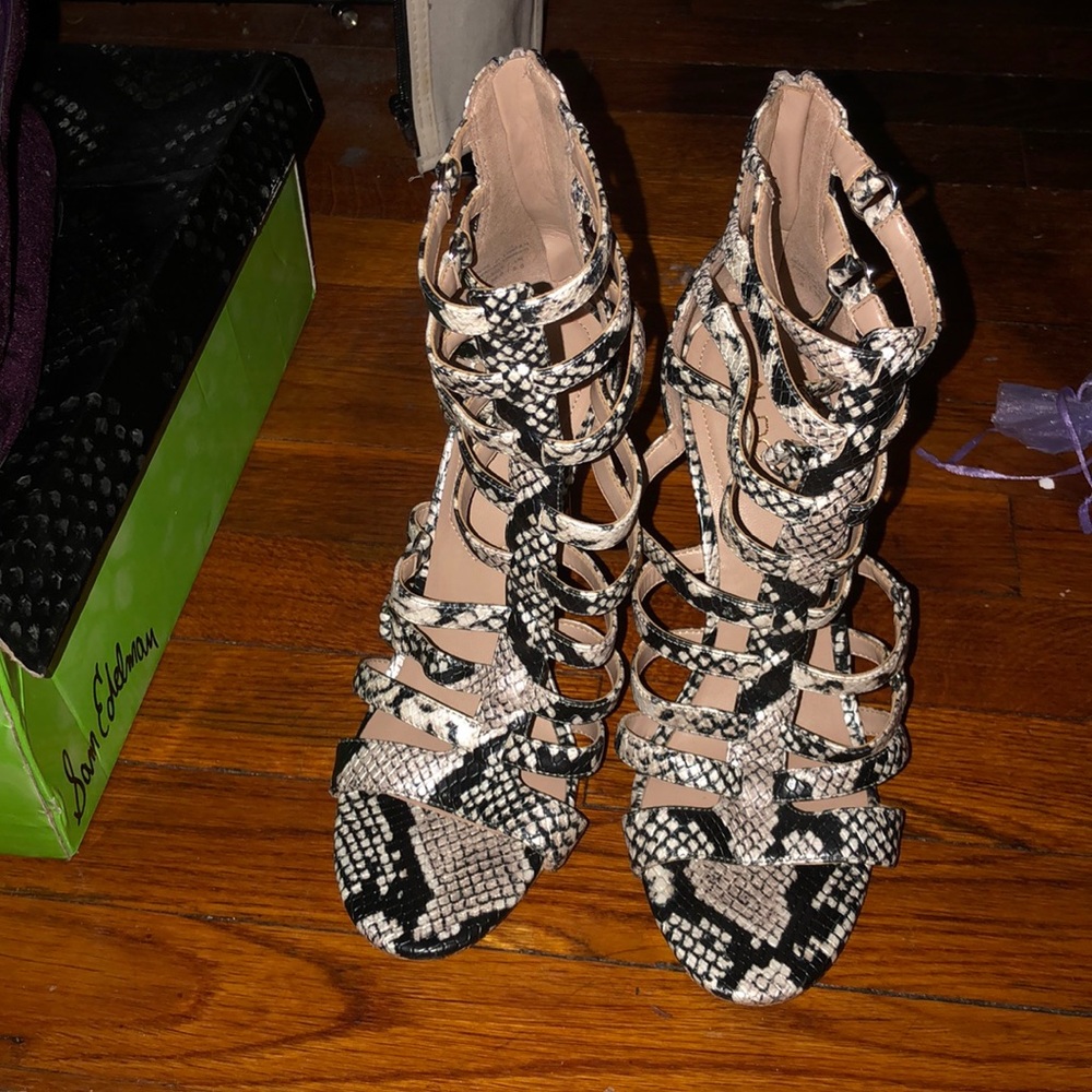 EVERYTHING MUST GO! Black and white snake sandals